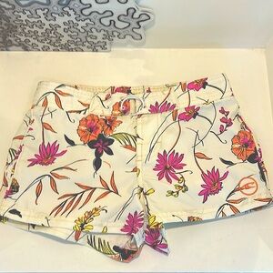 Super cute O’Neill shorts for girls